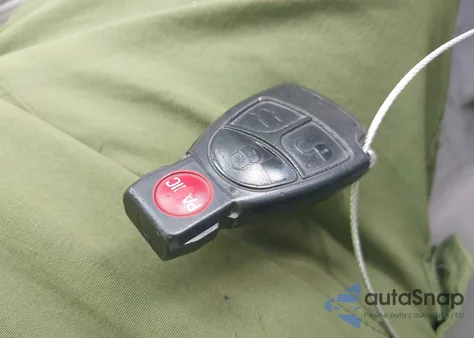 2000 Mercedes-Benz E 430 из США, поврежденный, VIN WDBJF70JXYB138938